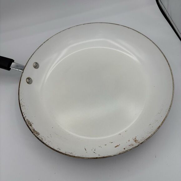 David Burke 12" Skillet Frying Pan White Surface‎ - Picture 4 of 7